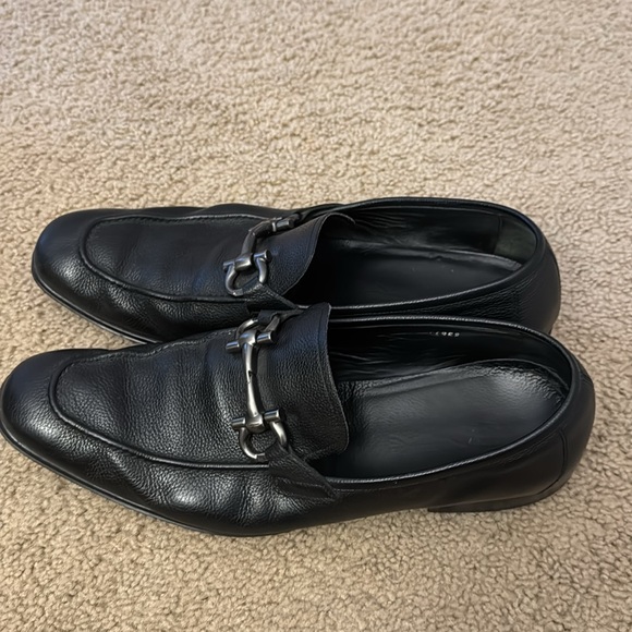 Men’s Black Salvatore’s Ferragamo Dress Shoes size 11w-Normal Wear & Tear - Picture 2 of 3